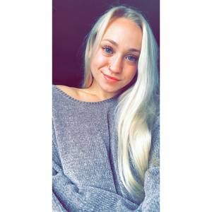 Meet your Posher, Courtney